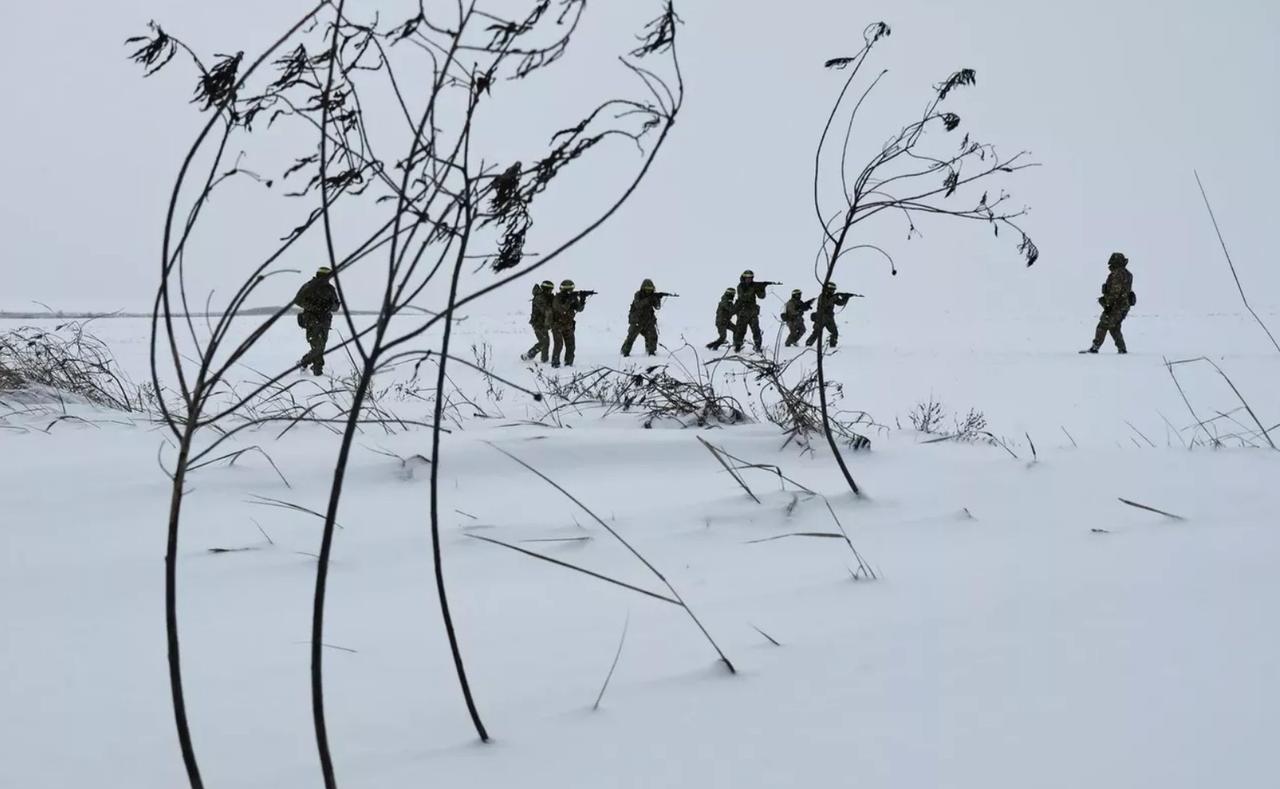 乌克兰士兵真正的阵亡人数，应该至少是泽连斯基宣称的5.5倍。
这是乌克兰媒体采访