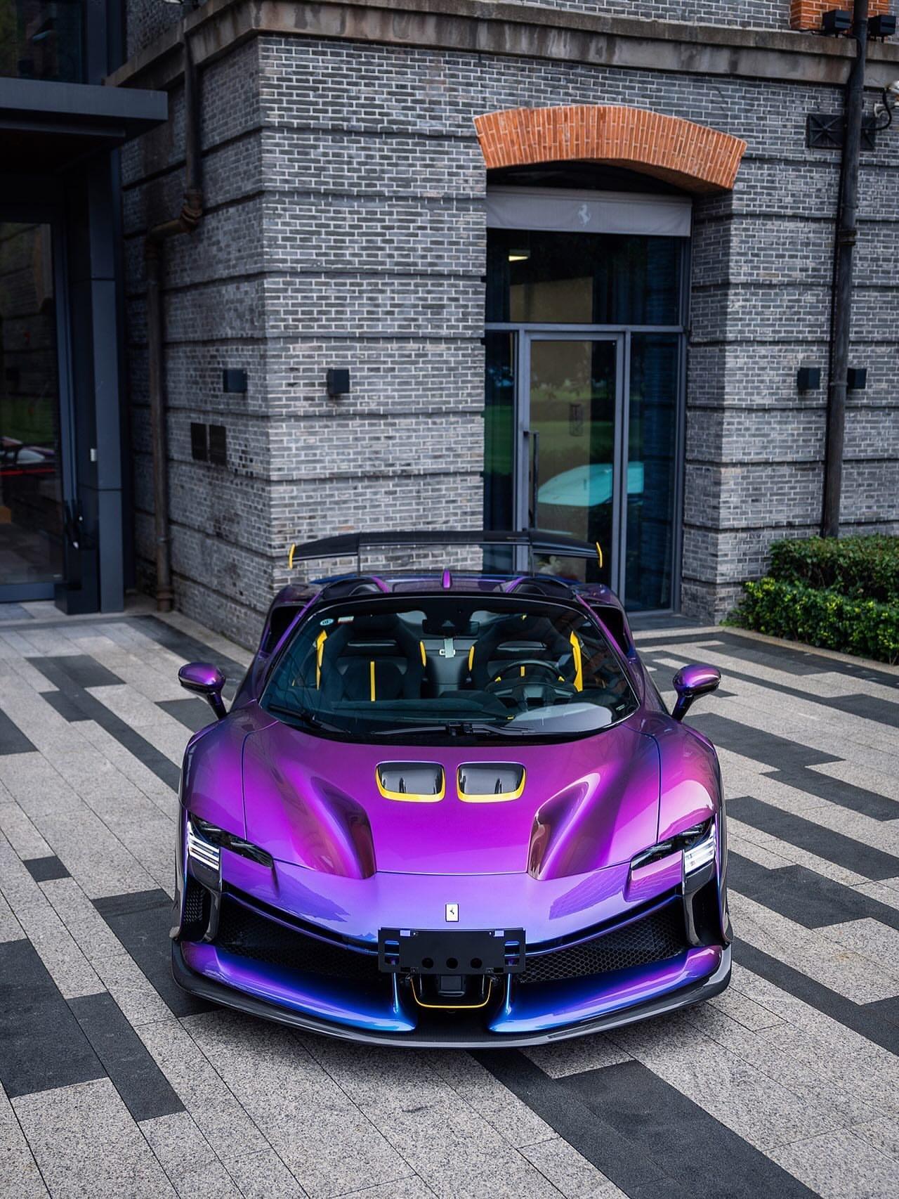 流光溢彩的Azzurro Iridescente sf90xx spider📷