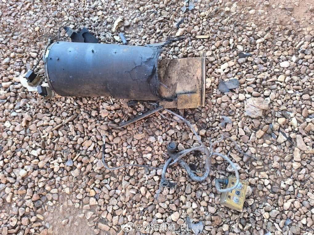 叙利亚HTS政权宣称拦截了从伊拉克发射到坦夫基地的自杀式无人机，不过从照片上看，