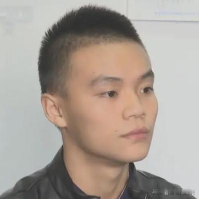 2015年，四川一小伙报名参军，谁知征兵体检结束当晚，小伙就被警方带走，甚至直接