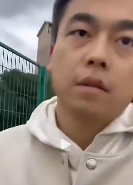 我有个预感，

用不了多久，那个带小三孕检被原配发现的律所合伙人，

马上就要出