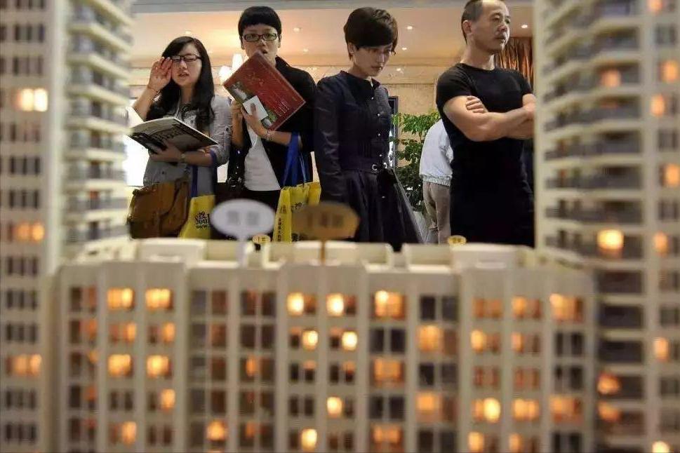 2026年，中国楼市的底层逻辑已经彻底重构。房子不再是闭眼买入就能稳赚的“硬通货