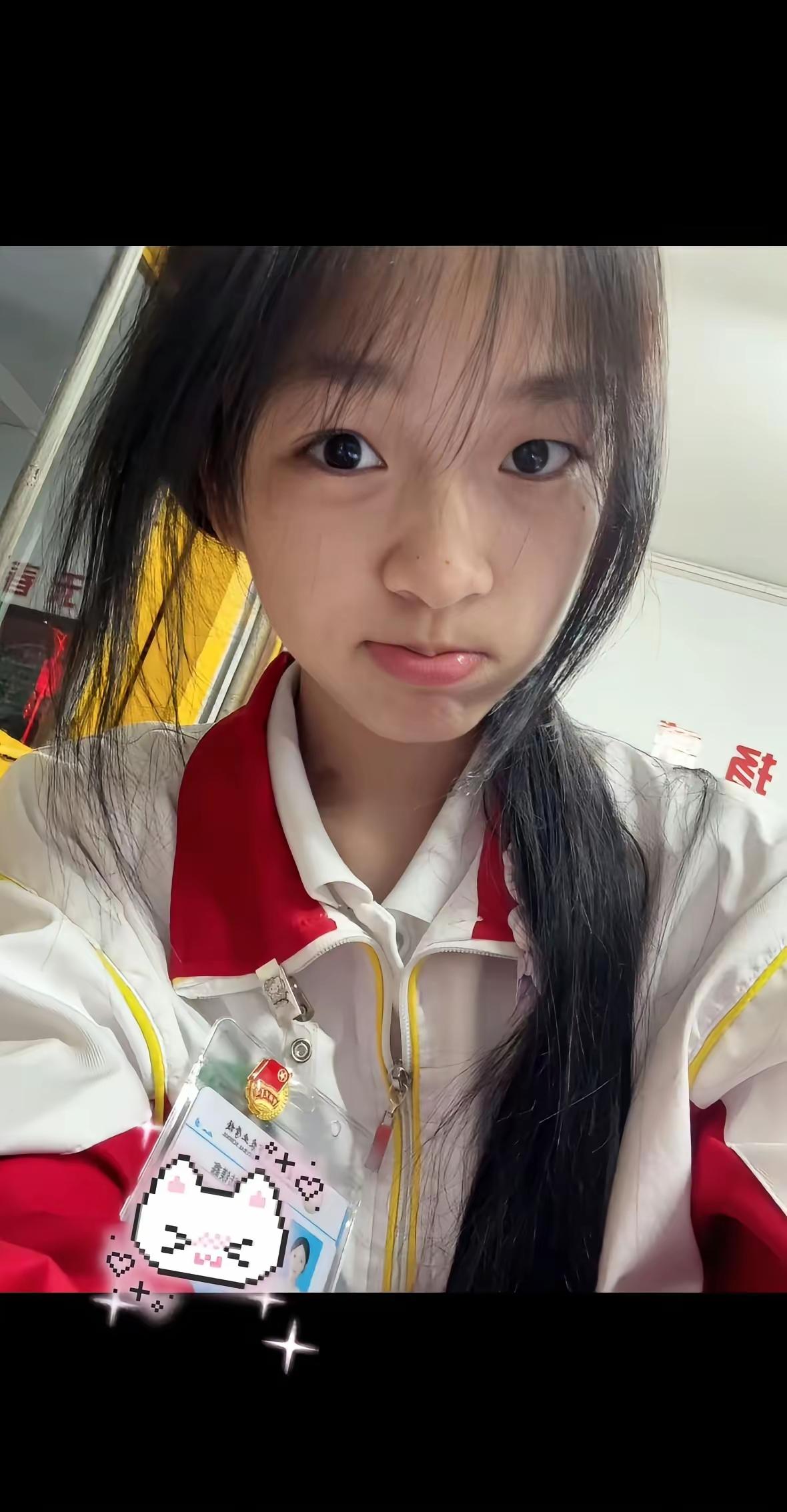 青春校园风，红白校服搭配，元气少女心！💖✨ 蓝色格子校服 蓝白校服套装 白衬衣