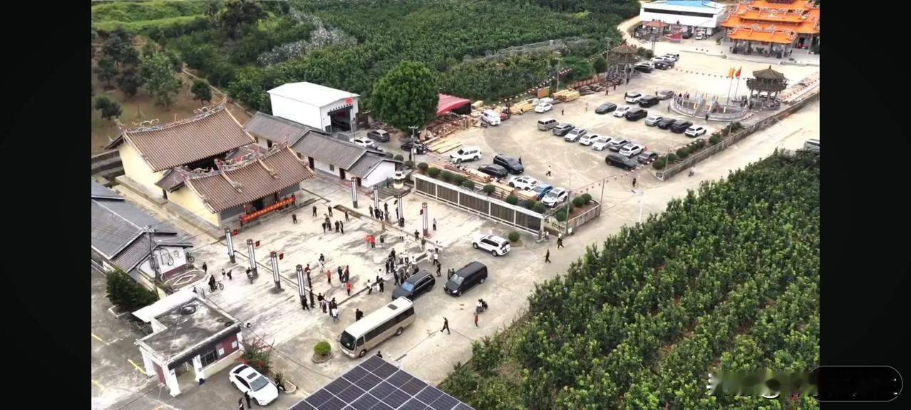 台湾网红馆长拜访赖清德祖籍

馆长现在正代替赖清德访问漳州平和县心田村。这是迁到