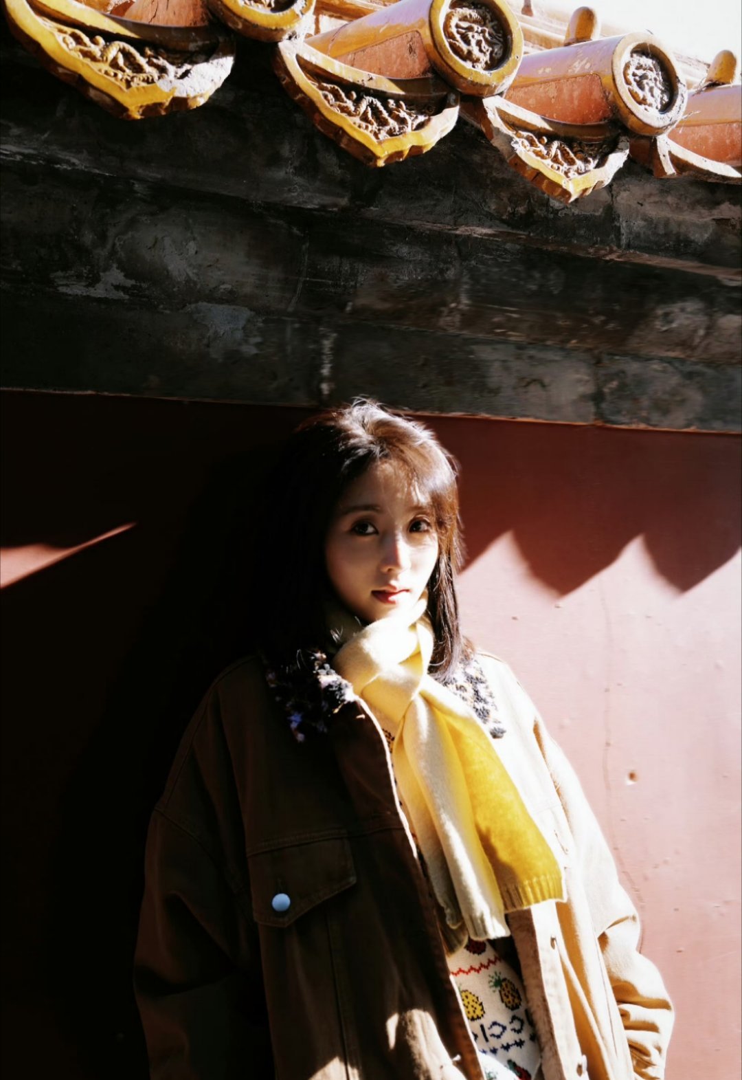 人长得美，怎么拍都美，美的很！！妈妈拍的特别好！ 