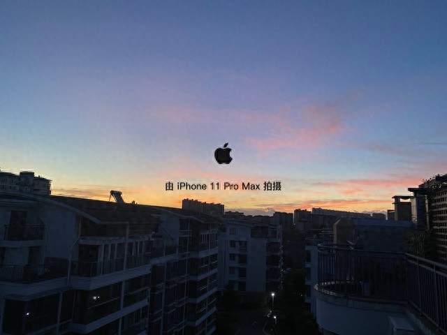 iPhone 18 Pro Max，更厚了，更沉了