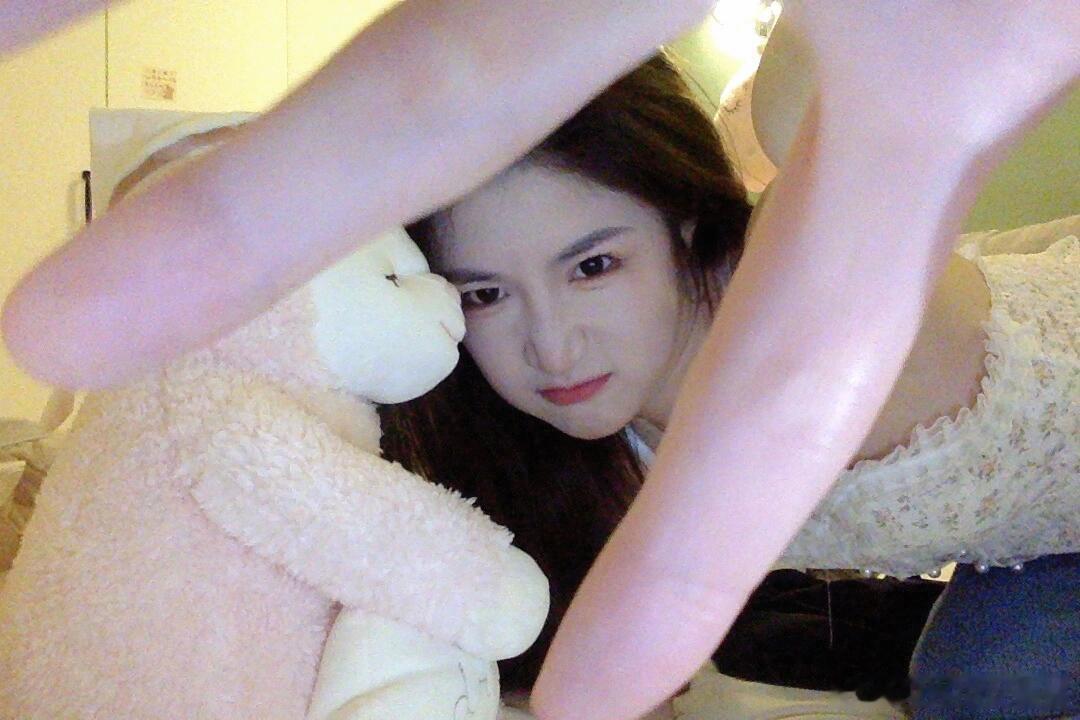 维持关系的秘诀就是各玩各的别较真 