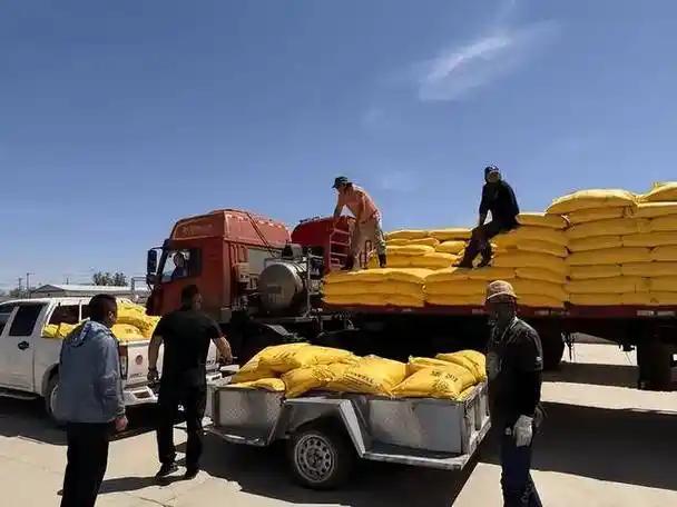 中越边境化肥走私被爆，有人月入5000万，14亿人饭碗不能帮别人买单..
 
近