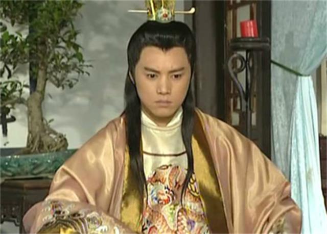 汤和：明朝唯一“主动卸载权力APP”的开国大佬——别人争权，他抢着删后台！

朱