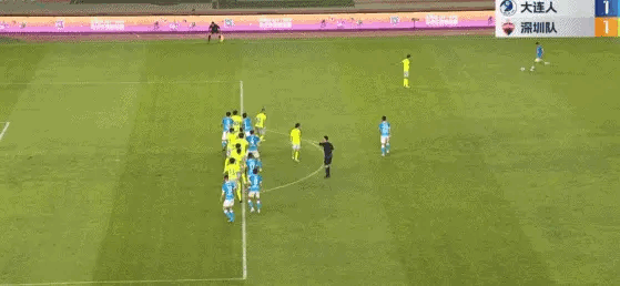 大连人的任意球设计挺好，关键是林良铭的“爆肝”让人热血沸腾了。[捂脸]