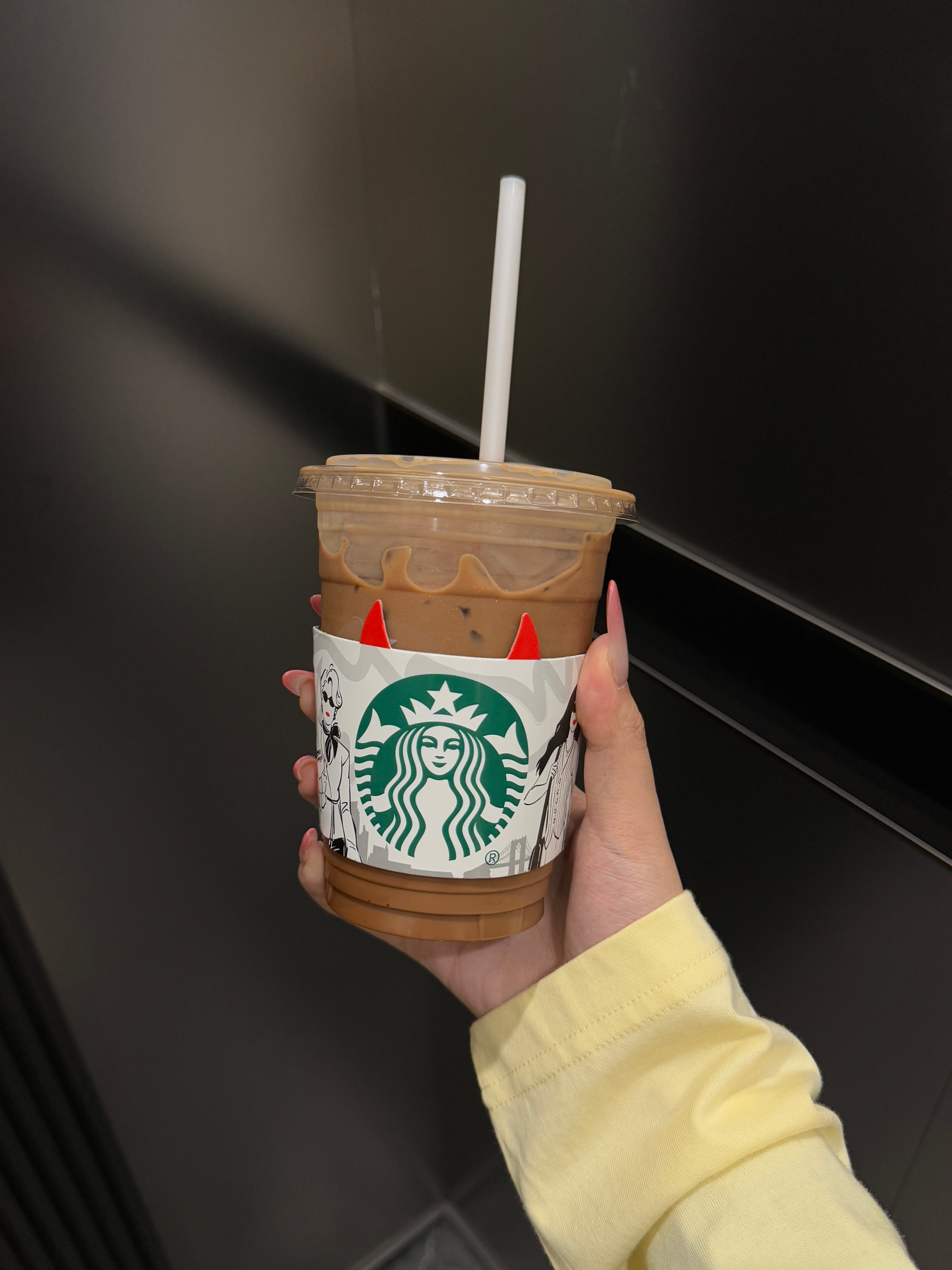 天呐 星巴克是换红茶粉了吗 怎么突然一下子那么难喝