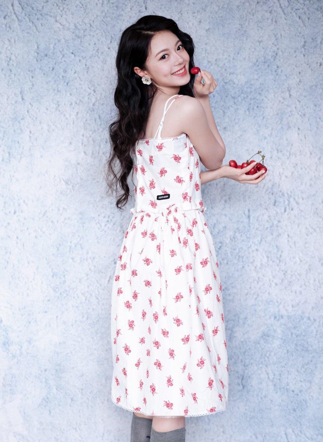 赵今麦美美哒～ ​​​