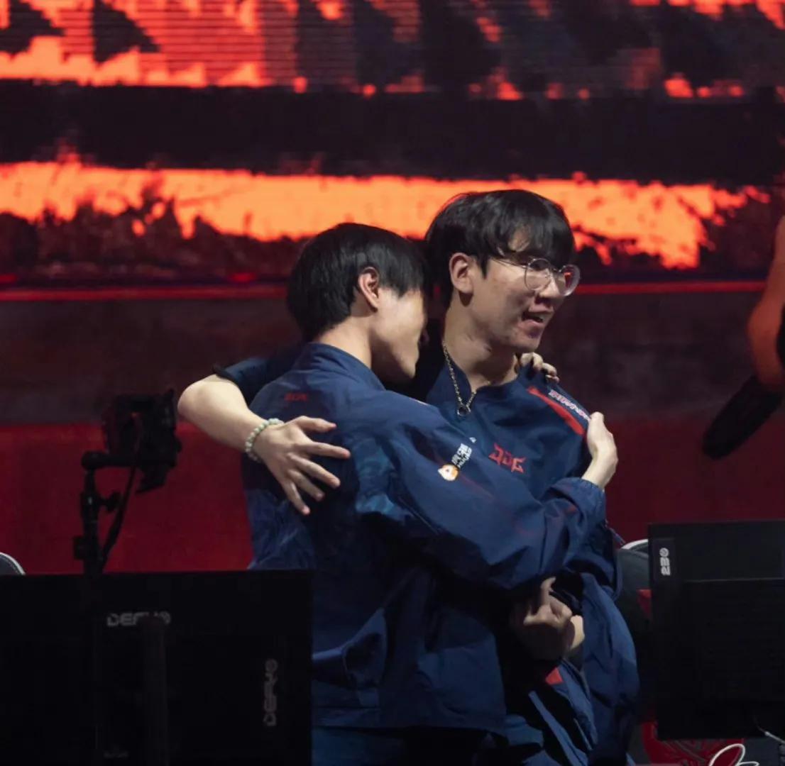 JDG已经三连冠了，2022夏冠，2023春冠2023MSI冠军，难道说LPL来