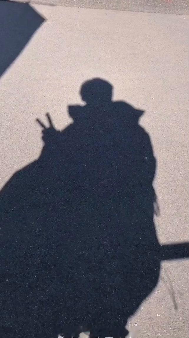 这是谁的影子啊！ 
