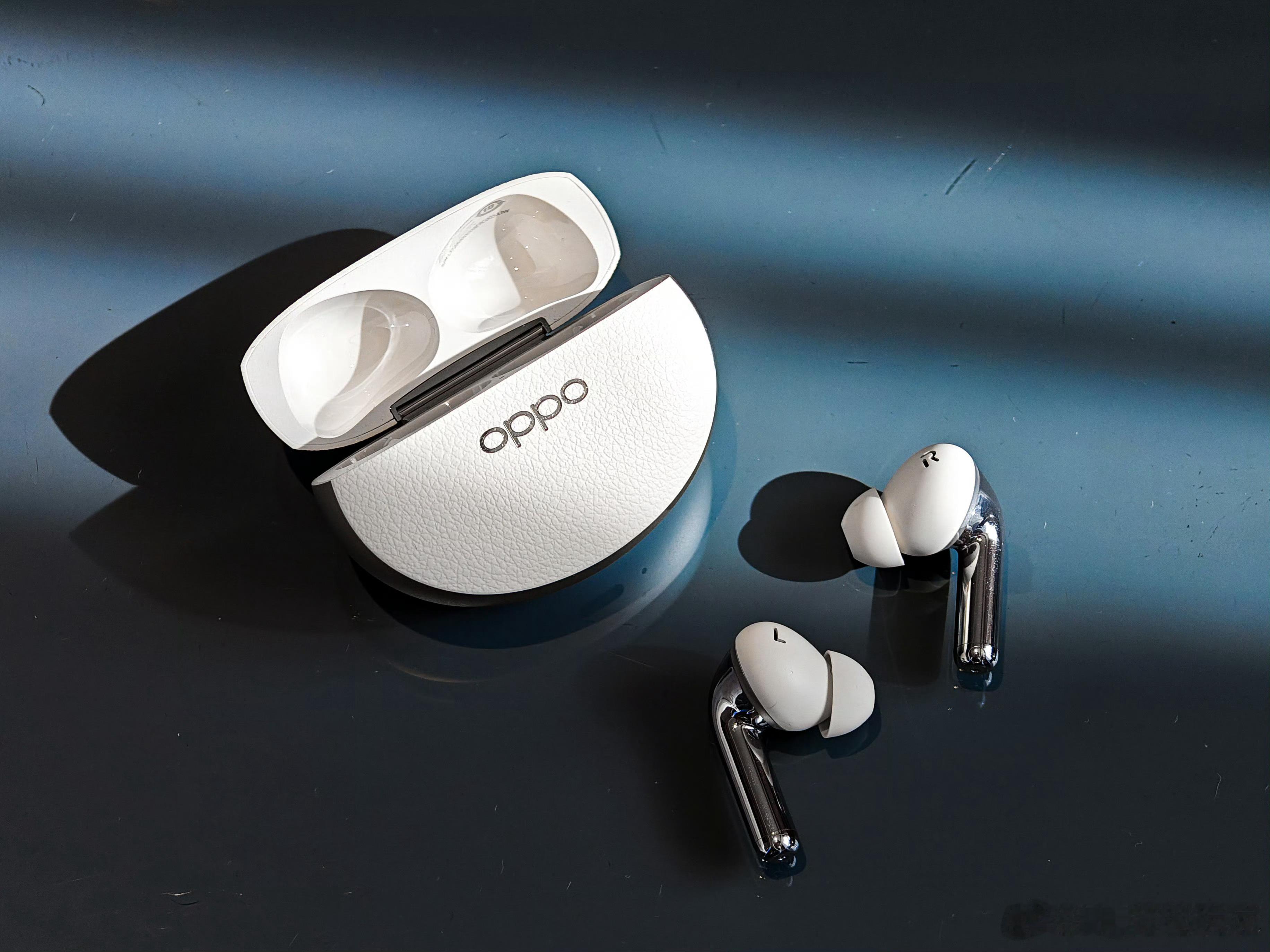 熟悉我的粉丝朋友都知道，最近#OPPO Enco X3#是我的心头肉，简直是爱不