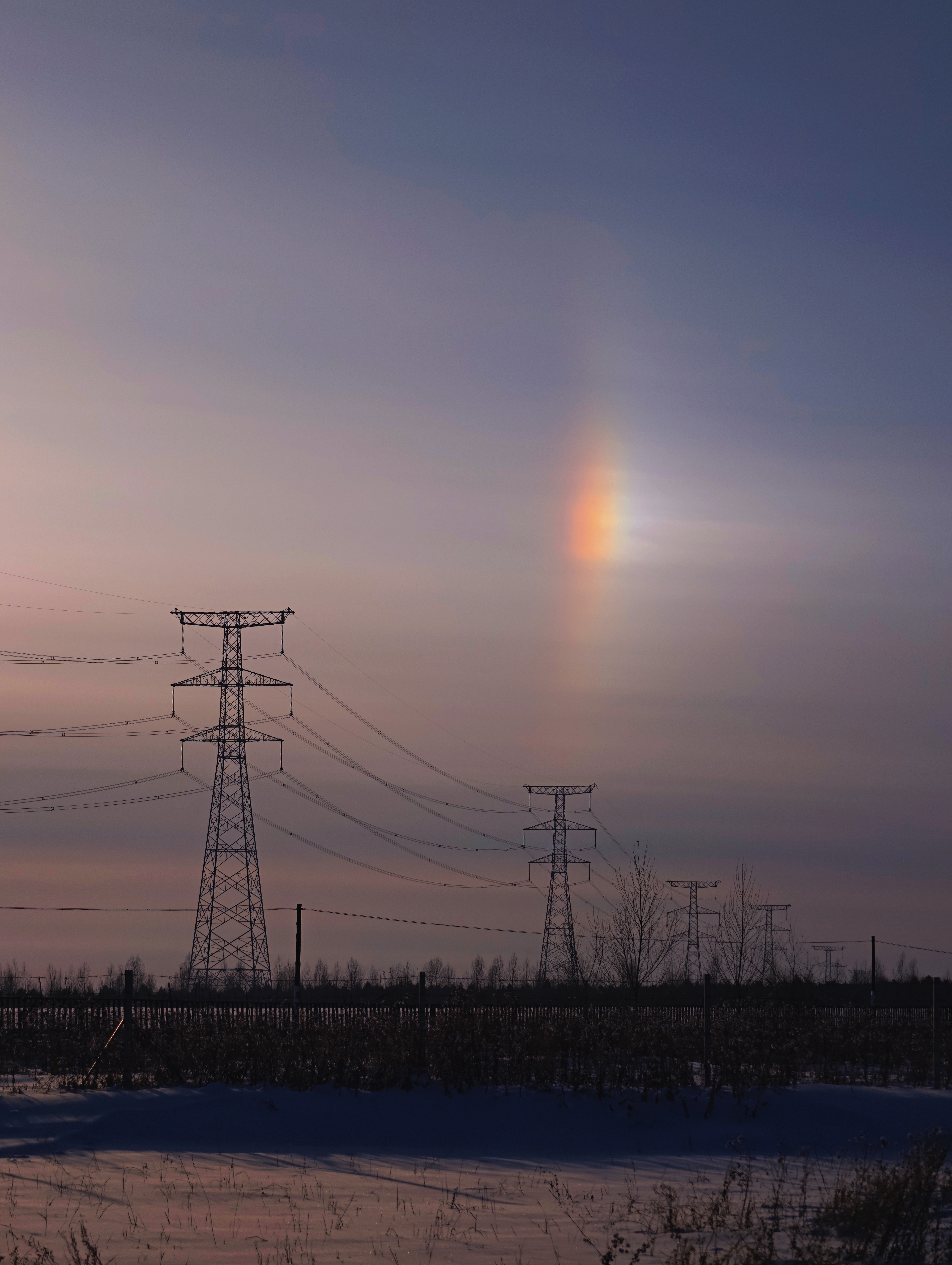 准备开去哈尔滨然后继续飞飞回归工作啦雪原上的太阳再次用幻日给我送行人生啊 有得就