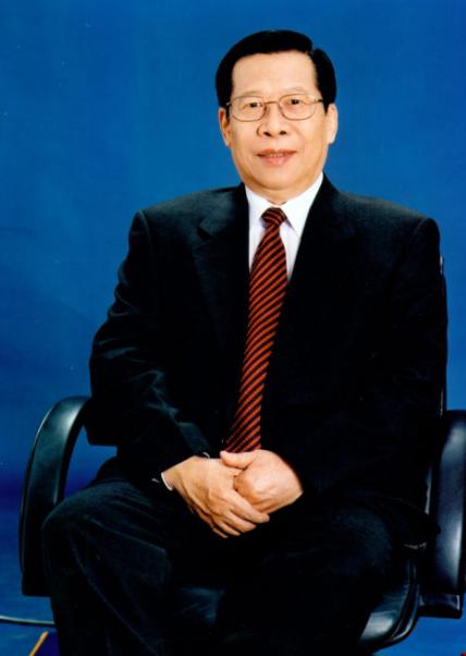 1993年，时任中央电视台台长的杨伟光，在没有上报的情况下，在《新闻联播》之后插