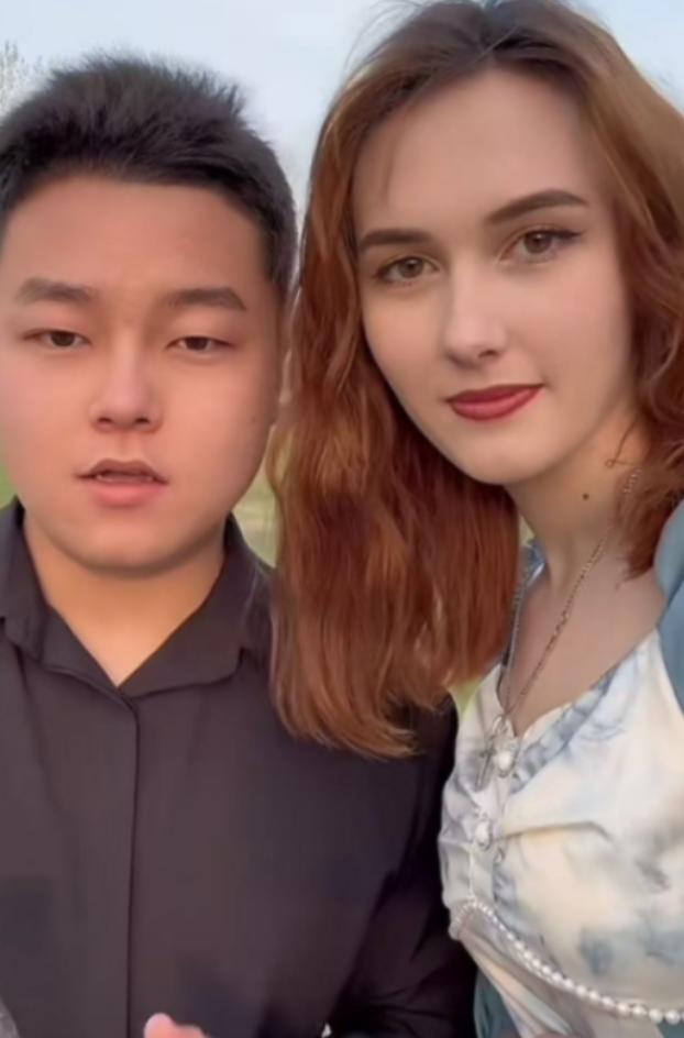 “用生命换来的媳妇！”河南一小伙，冒死前往战火纷飞的乌克兰，带回来了一个乌克兰媳