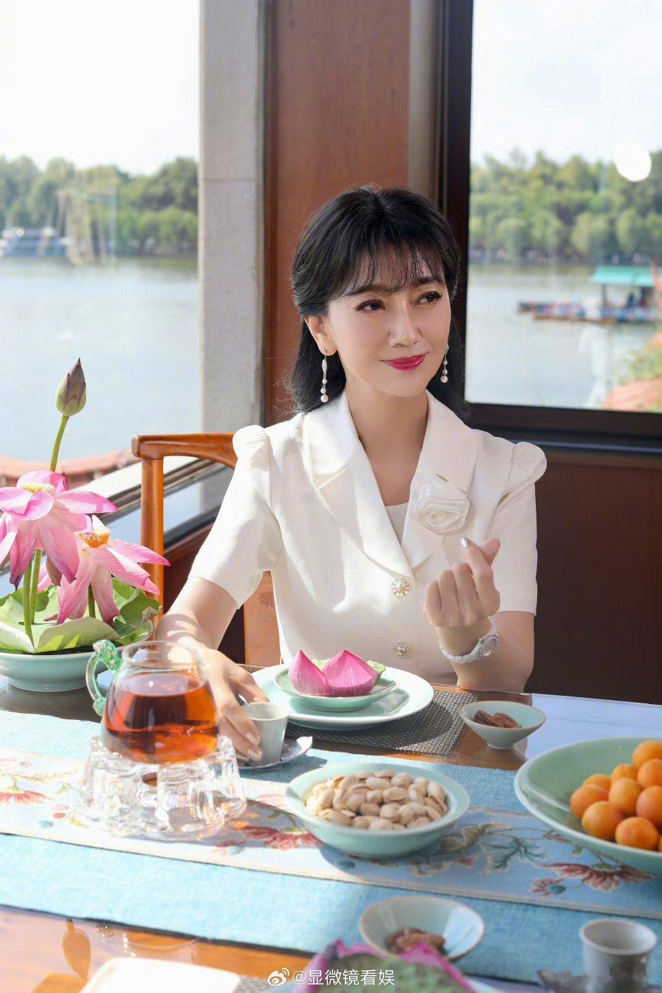 赵雅芝这样宣传自己到底是为了什么 ​​​