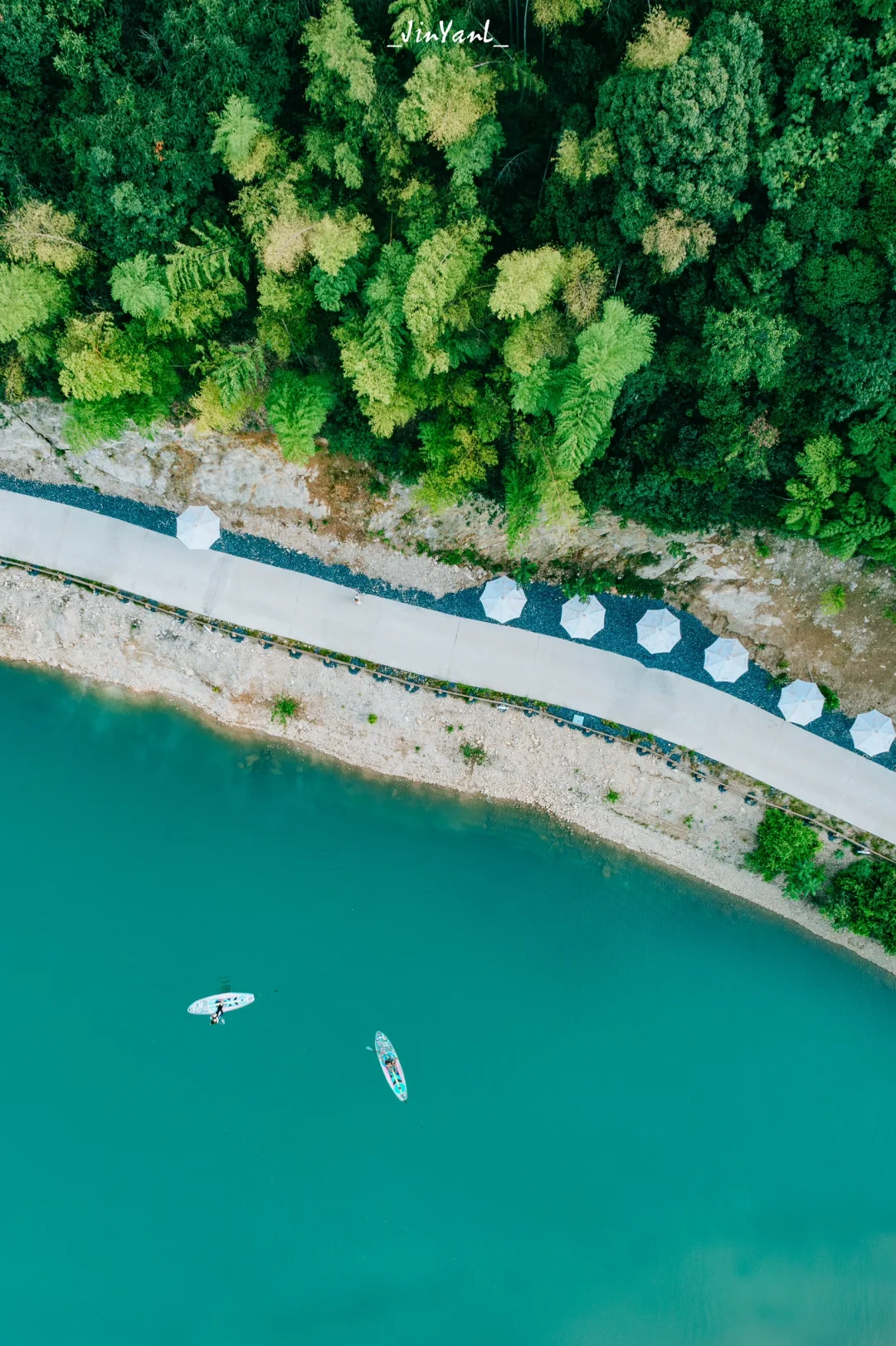 不是，到底谁教打工人到安吉去班味的啊⁉️