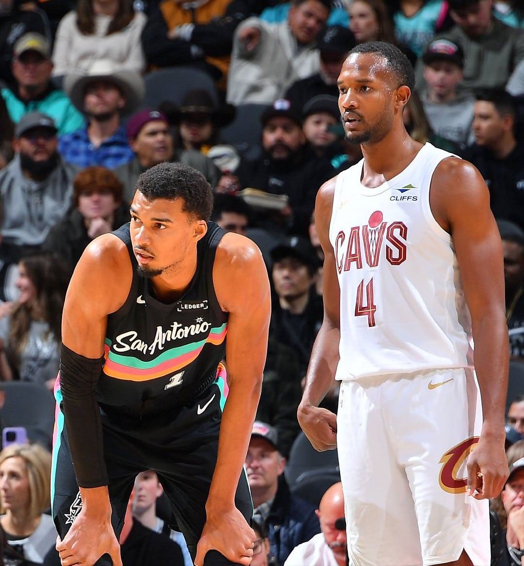 帕金斯评价莫布利：“未来两三年内，我们会像谈论文班的飞跃一样谈论埃文·莫布里。他