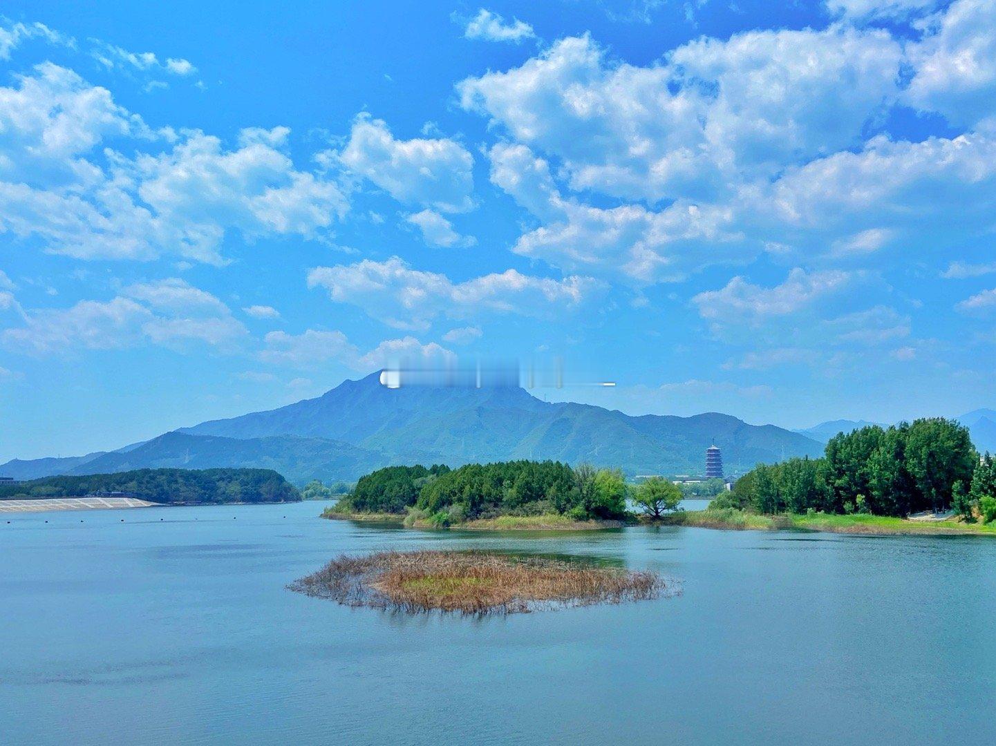 夏日漫步📍北京雁栖湖[微风]像是走进了棉花糖王国☁️每一朵云都很可爱🥰摄影​