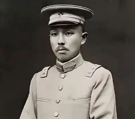一生娶了十二房妻妾，两个处决于荒野，这位四川军阀活到了93岁 
 
1884年，