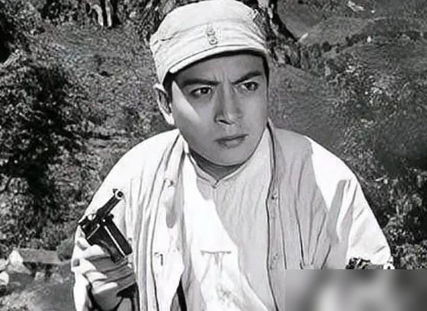 一个章没盖下来，73版李向阳就换了人！石维坚被刷，李铁军捡漏，两人命运从此天差地