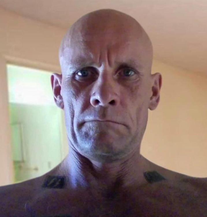 瓦格纳的实际指挥官乌特金对绍伊古和格拉西莫夫所代表的俄罗斯军事官僚继续表达不满，