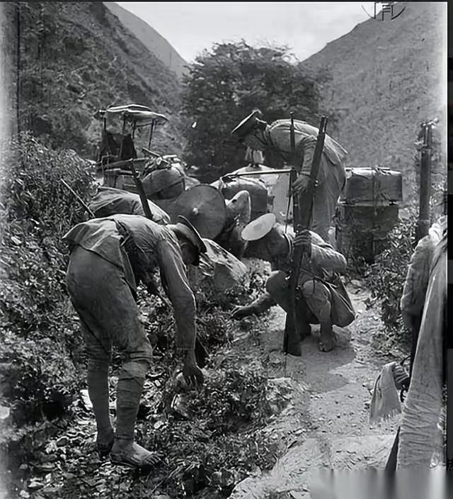 1934年，一个叫郭汝栋的川军军长，干了件能把老蒋气到后槽牙咬碎的事。他的部队，