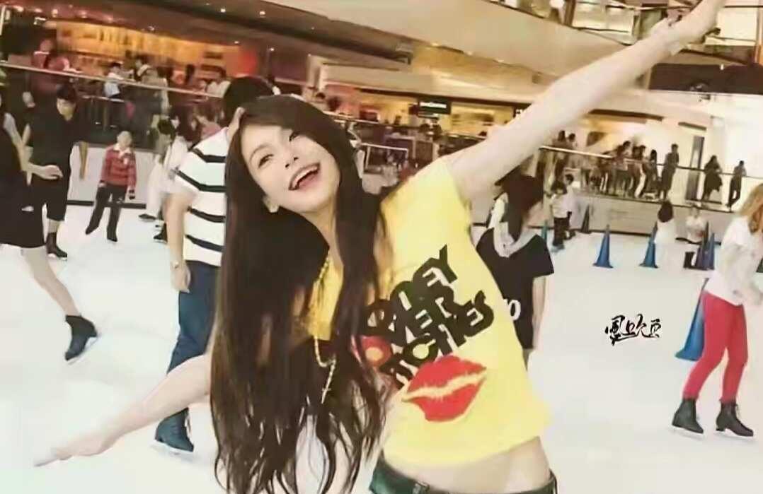 杨颖
好不好让记忆别吵 好不好给我个拥抱喜欢的明星 杨颖 @Angelababy