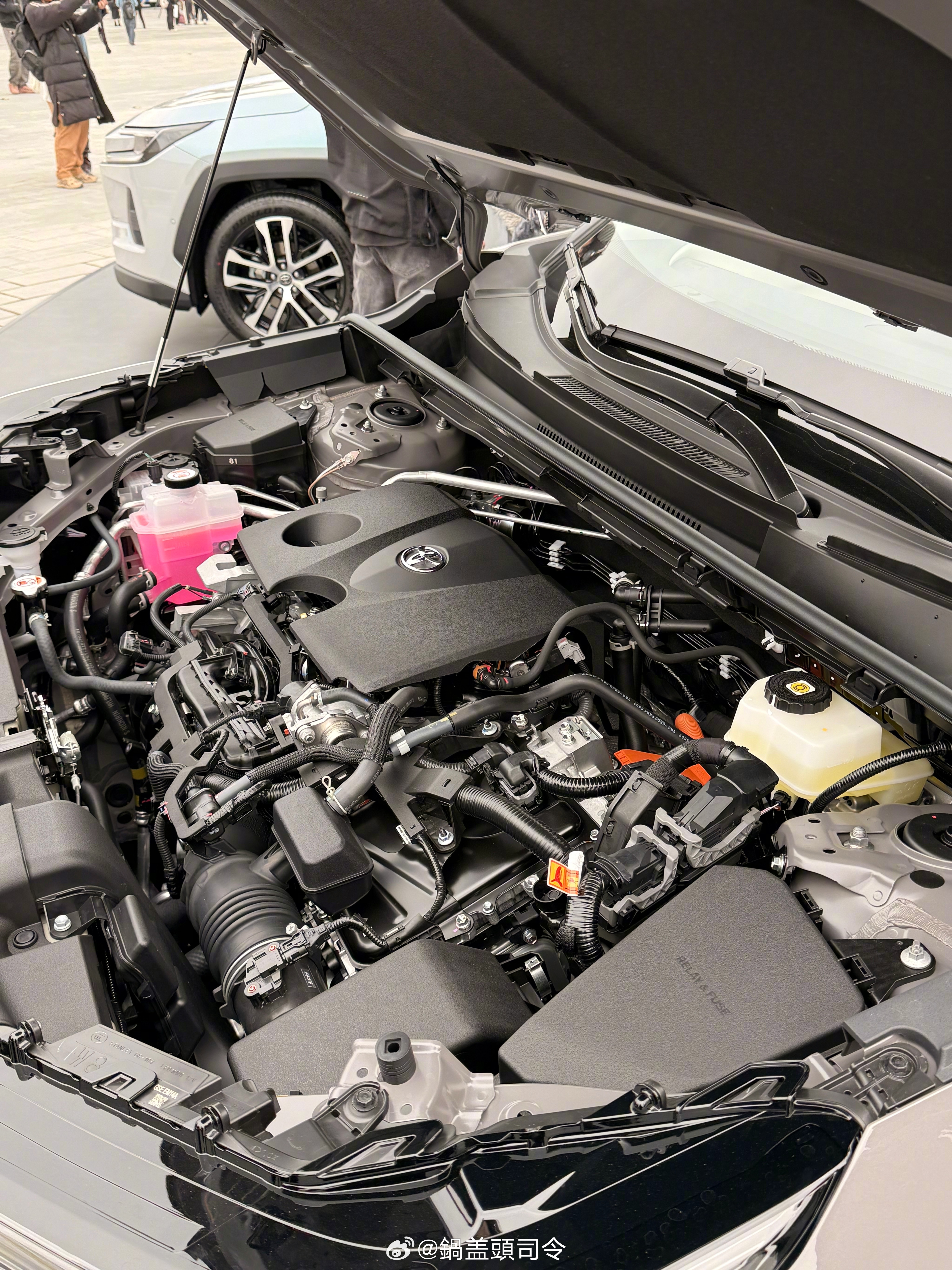  全新换代威兰达正式上市，15.98万起，把油车又往智能化方向推了一把。新威兰达