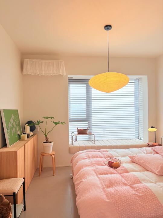 14平的卧室！这样布置真的很显大！