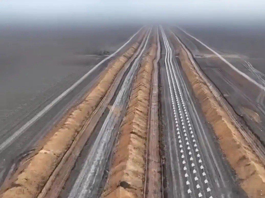 俄军磨了近4年，终于打到顿巴斯最后一道防线！乌克兰又开始疯狂建造3000公里防御