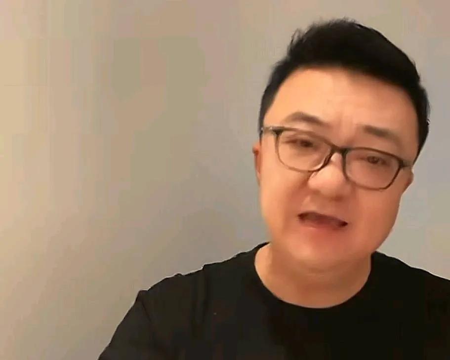 #秋日生活打卡季#董路：11 年前国足打印尼就费劲，今晚想拿 3 分还得靠主场和