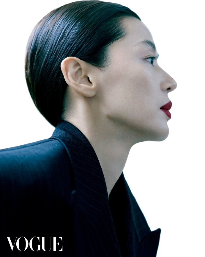 Vogue Korea把全智贤拍成了谭维维，哈哈哈！ ​​​