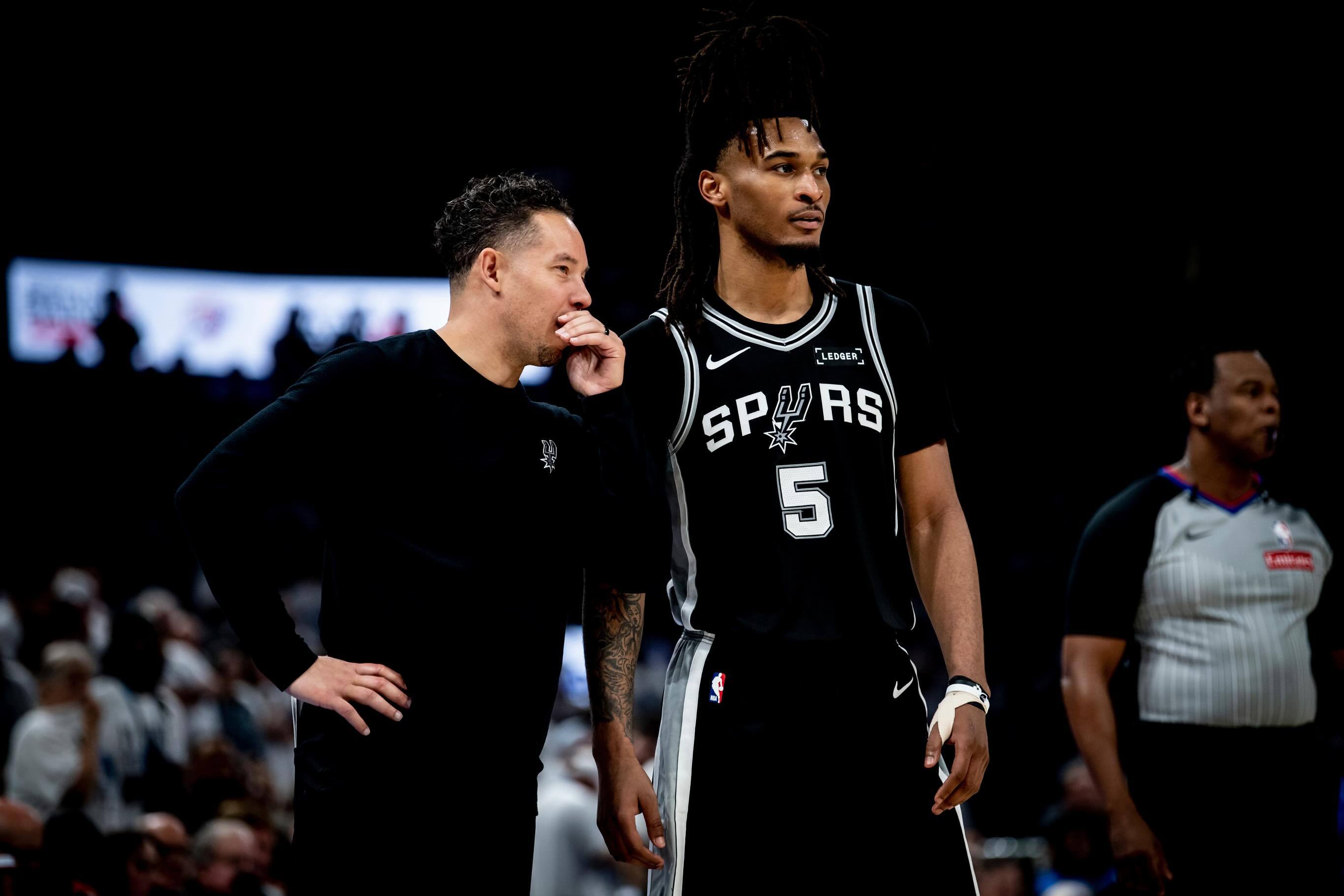 卡斯尔赛后说：雷霆十分强硬，他们无法获得同等的身体对抗许可。NBA