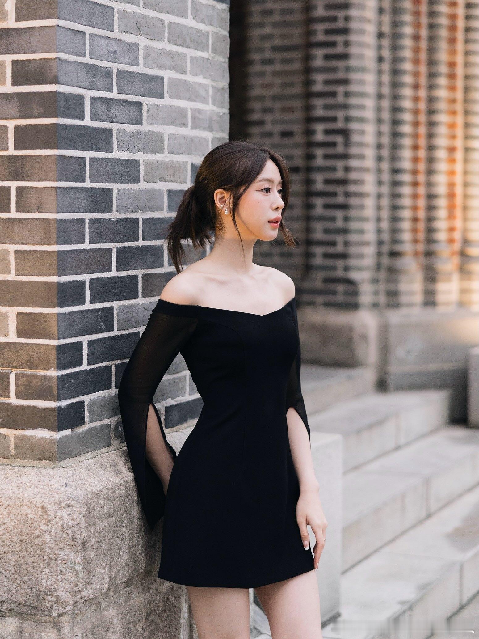 阳光信用[超话]  我念的经，只有四个字:“人生苦短”。因为这苦和短，我马不停蹄