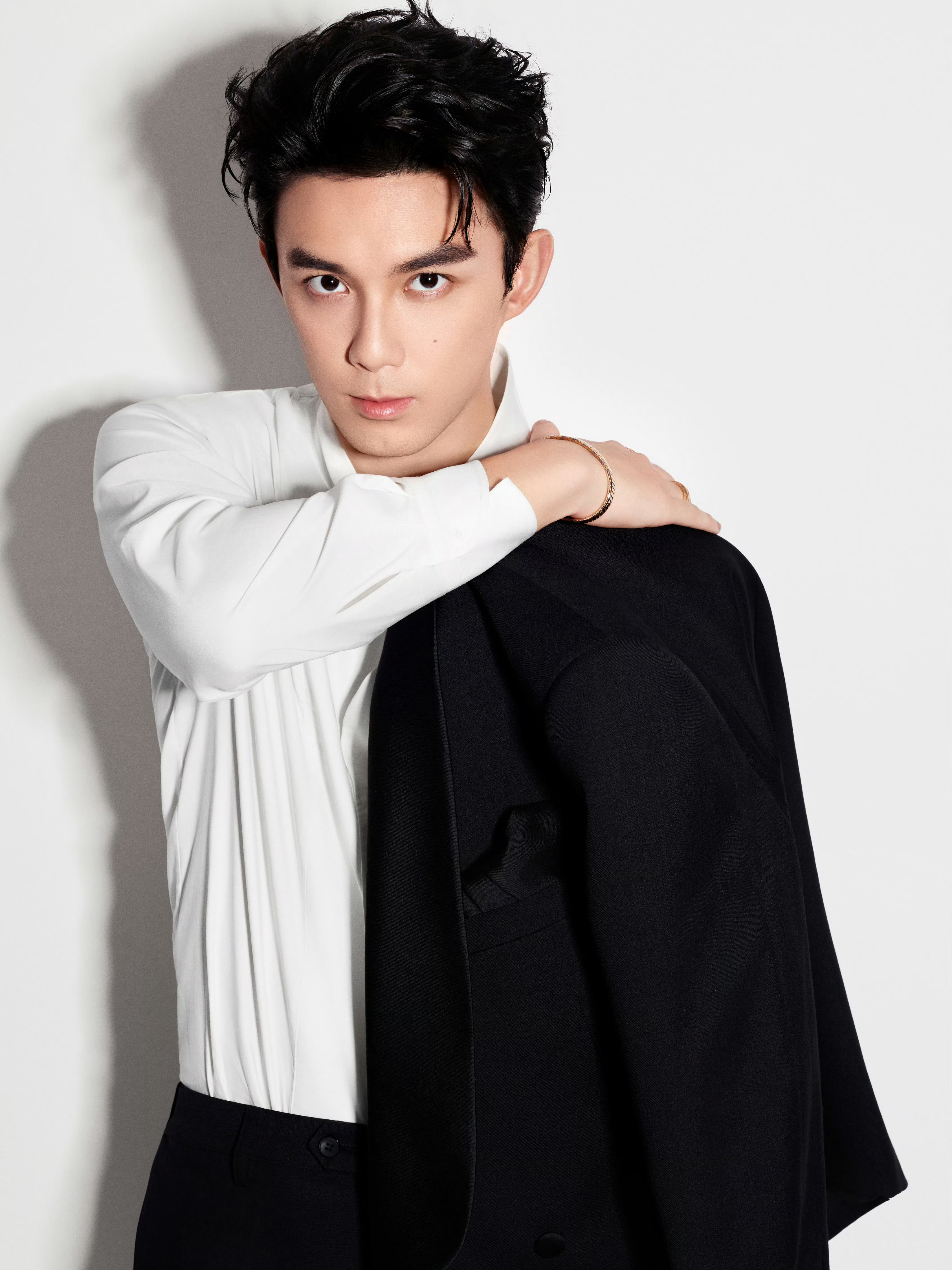 时尚灵感解读 吴磊× 宝格丽活动造型图集~BVLGARI珠宝配饰＋XANDERZ