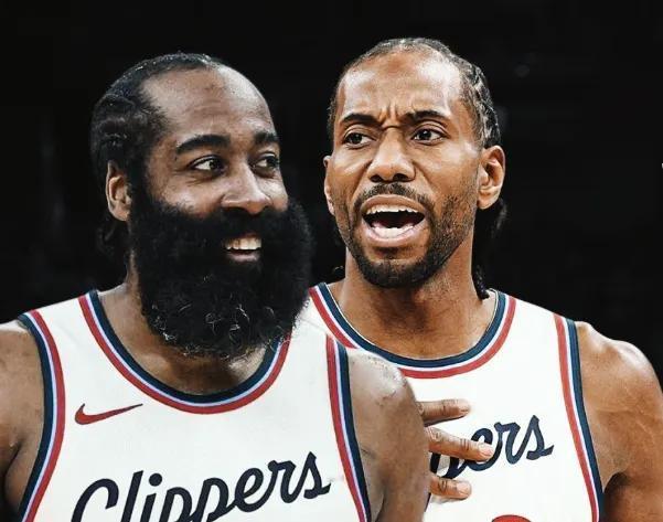 听哥劝不要当快船球迷了，做快船球迷，命都短一点。
快船的剧情，不停地反转，你永远