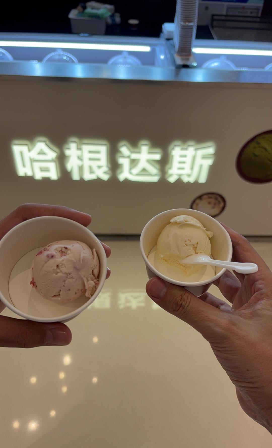 关于彩礼，
我看过一个经济学家的解释，
就是这个东西就是穷人为难穷人的。

我们