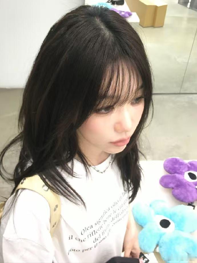 徐梦洁任世豪好一个乖乖女剧宣 看剧宣片段狠狠留意徐梦洁，乖乖女外表自带温柔感，眼