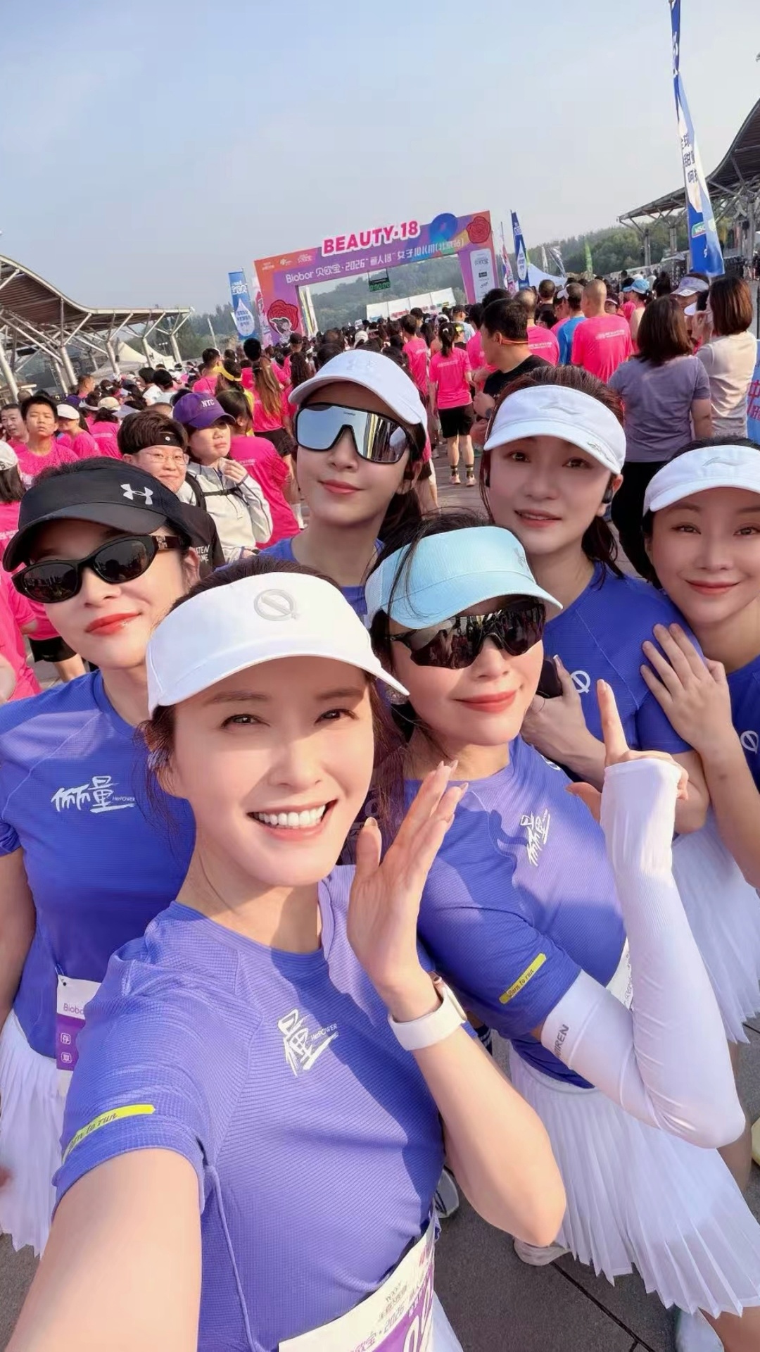 且到一张美女们的合照[色] ​​​
