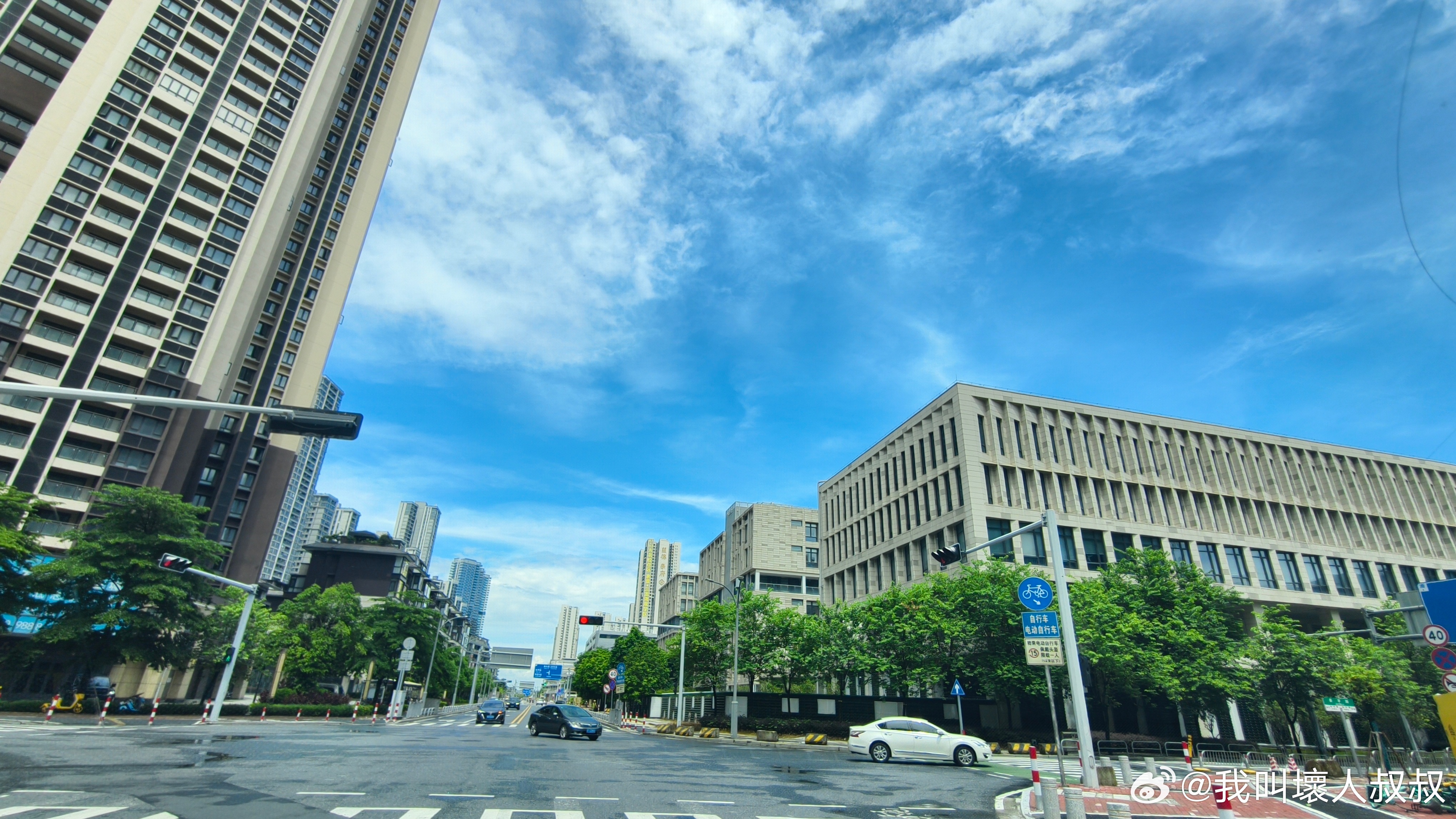 中午一场狂风暴雨后，空气格外清新，就是好热。🥵 