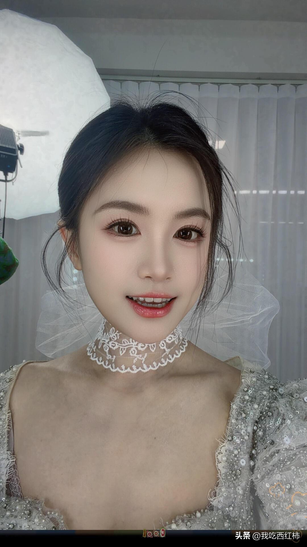 35岁领证啦
难以想象自己居然领证啦
还在恍惚中
三四年前还觉得自己这辈子估计不