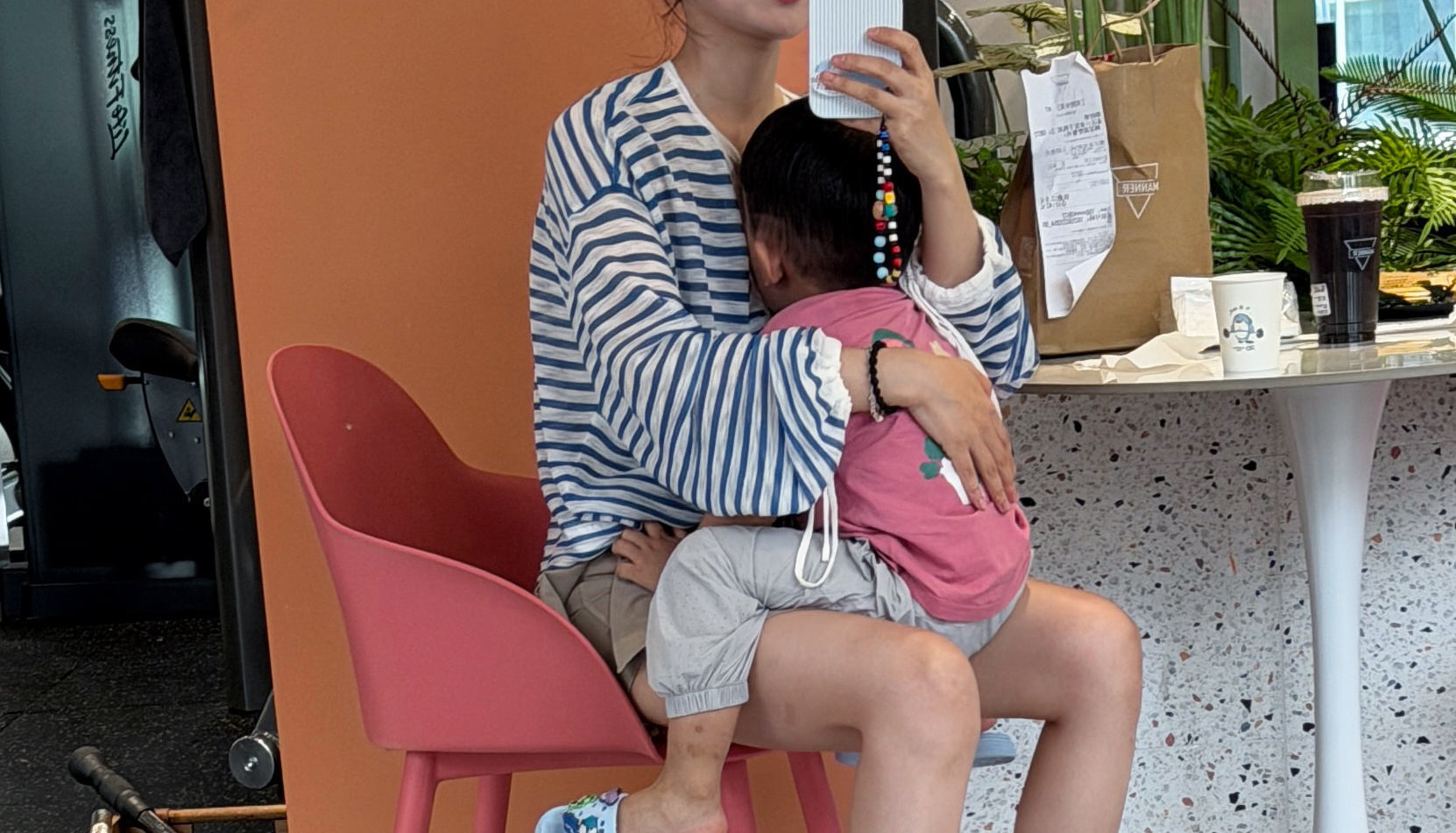 今天身上有个人形挂件，有人要么？