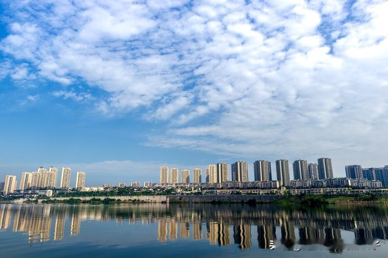 合川最近可是“火出圈”啦！以前提到重庆周边，大家先想到的多是洪崖洞、解放碑，合川