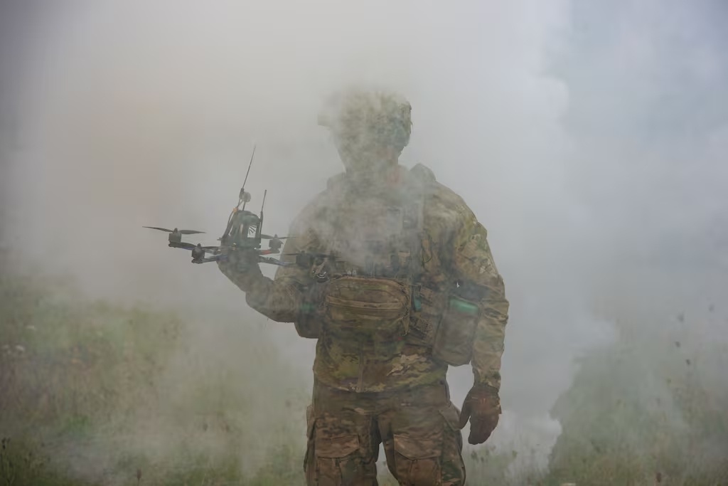 【#美军放言未来3年要买100万架无人机# 】据防务新闻网站11月10日报道，当