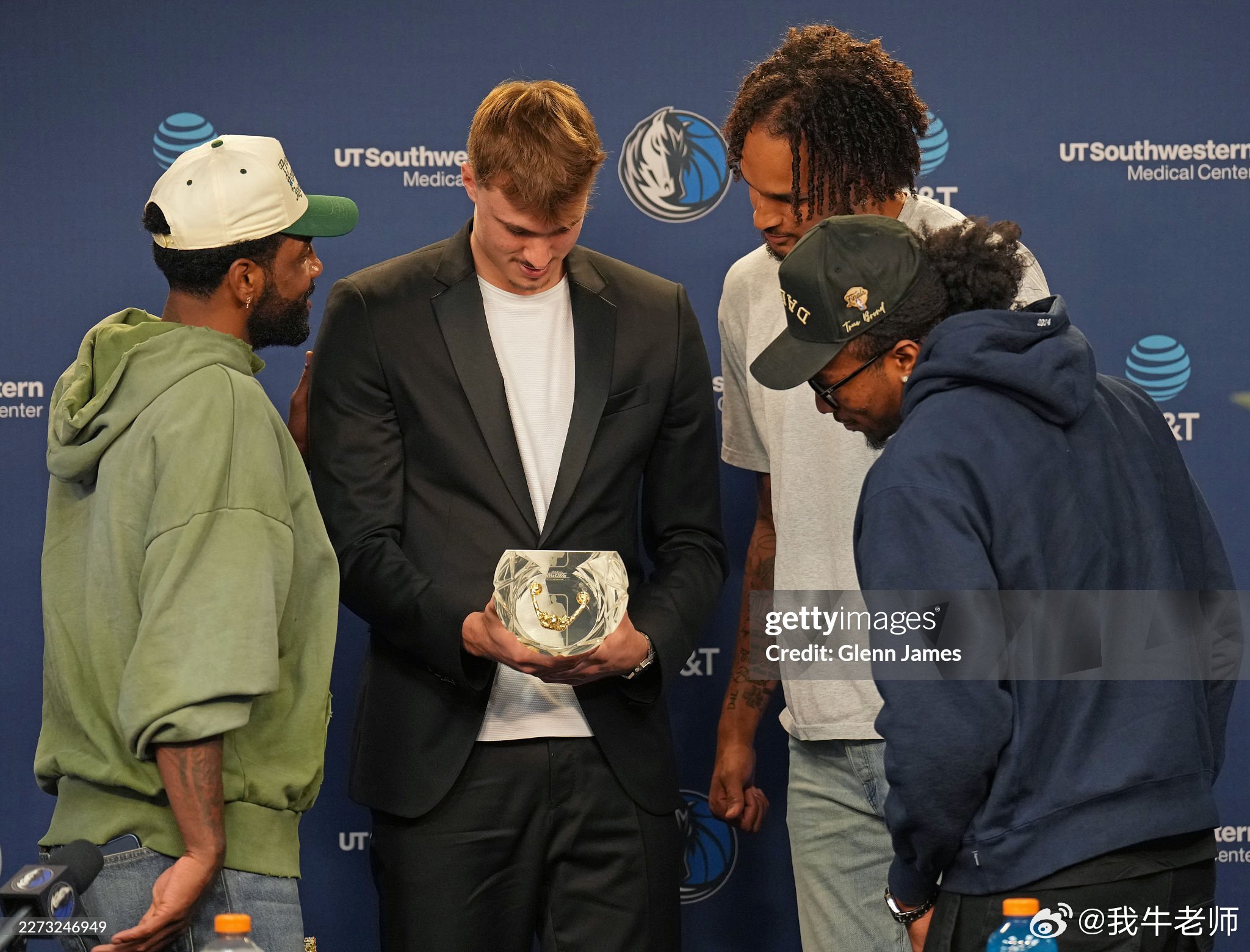 MFFL 乌杰里接受采访。“杜兰特￼曾对我说过，这个世界上只有一个欧文。我认为我