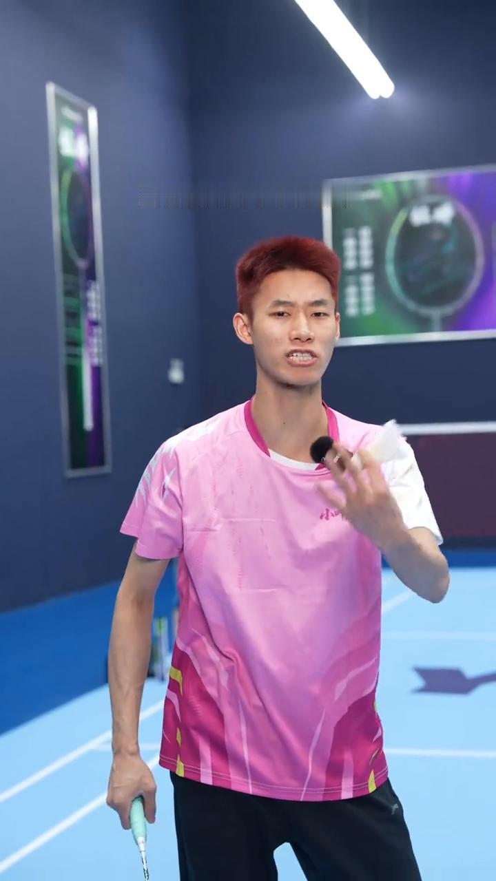 过年如何偷偷提高杀球？
过年在家如何一个人偷偷训练让自己的杀球变快一个档？
·n